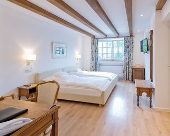 Romantik Waldhotel Mangold - Bergisch Gladbach - Slaapkamer