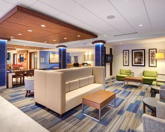 Holiday Inn Express & Suites Terrace - Terrace - Budova
