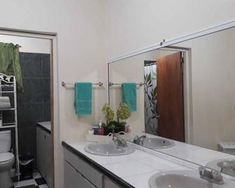 #1/3 One Bedroom in Shared 3-Bedrooms Apartment, splendid sea view - Leonards