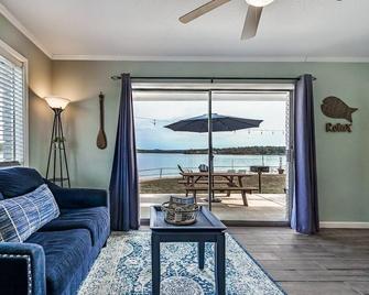 Willow Beach Resort - Hot Springs - Sala de estar