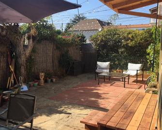 Vintage California Bungalow, 18 blocks from the beach - Santa Mónica - Patio