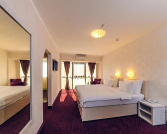 필리아 호텔 - 포드고리차 - 침실