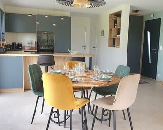 Le Lodge Sainte Anne - Sainte-Anne-d'Auray - Dining room