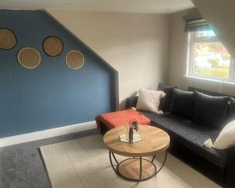 Apartment in Wembley by Belvilla - Greenford - Living room