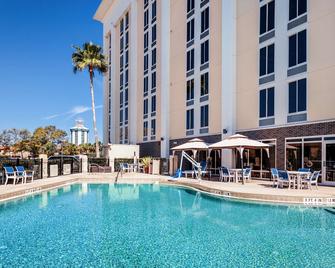 Hampton Inn Orlando Near Universal Blv/International Dr - Orlando - Bể bơi