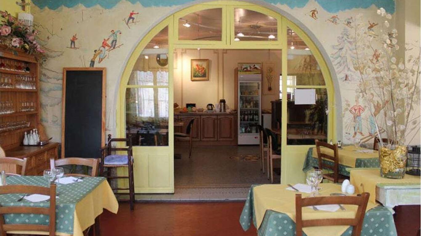 Hôtel Le Grillon