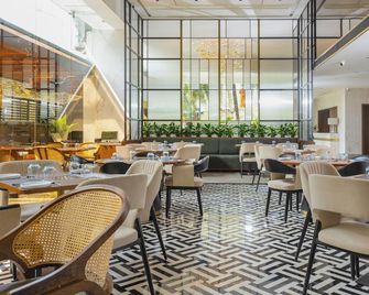Yogi Executive, Navi Mumbai - Navi Mumbai - Restaurace