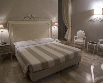 Hotel La Colonnina - Monterosso al Mare - Bedroom