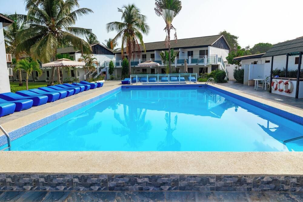 بنغالو بيتش هوتل - سيريكوندا - حوض السباحة
