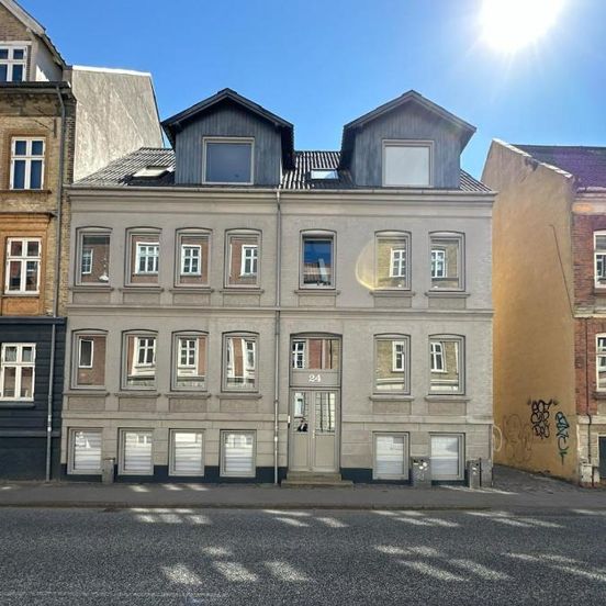 City Center Modern 2-BR Haven with a Stylish Twist – Aalborg