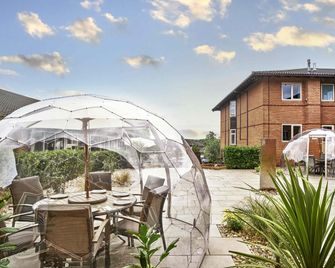 Mercure Milton Keynes Hotel - Milton Keynes - Patio