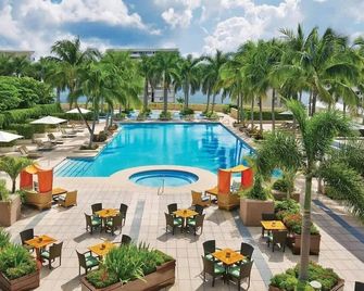 Signature Suite at Four Seasons Residences - Limited Time Offer - Miami - Pileta