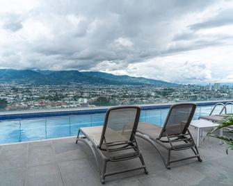 Great Veiws 17th Floor Ifreses! Wifi, A/C, Pool. - Curridabat - Piscine