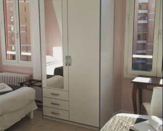 Hôtel Danemark - Nice - Quarto