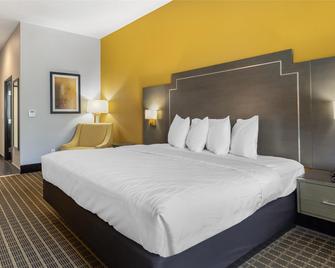 Best Western Plus Regency Park - Walker - Спальня