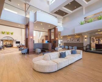 Standard 2 Queens at Hilton Phoenix Airport - Outdoor Pool & Hiking Options - Phoenix - Recepción