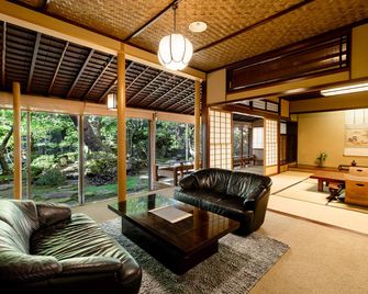Hoshi - Komatsu - Living room