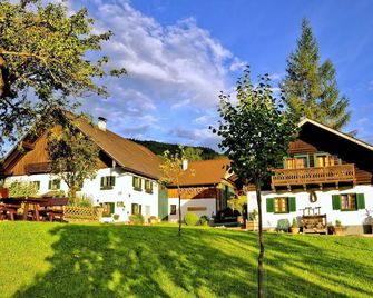 Apartment Attersee - Apartment on the farm Margarethengut am Attersee - Unterach - Gebäude