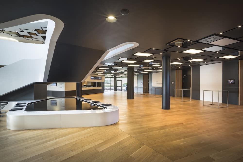 لون هوتل باي ميسترا كوليكشن