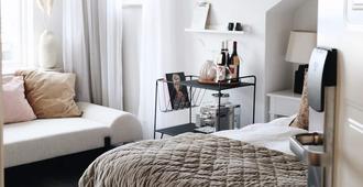 Hotell Strandporten - Visby - Yatak Odası