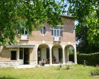 Chez Dan et Véro - Chambre d'hôte - Moissac - Bâtiment