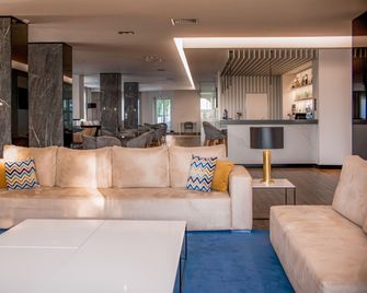 Hotel Covilha Dona Maria Affiliated by Meliá - Covilhã - Лаунж