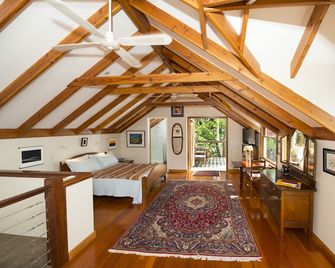 An Oasis in the City is a Solar powered B&B 10 minutes from central Sydney - Sydney - Chambre
