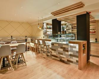 فندق أم نيوتور زينتروم سالزبورغ - سالزبورغ - بار