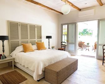 Langhuis Guesthouse - Graaff Reinet - Спальня