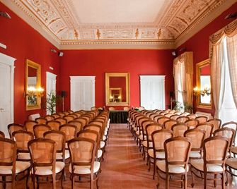 Napolit'amo Hotel Principe - Naples - Salle de réunion