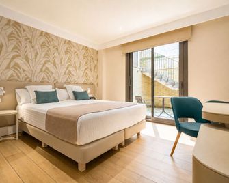 Hotel Ybarra Sevilla - Sevilla - Piscina