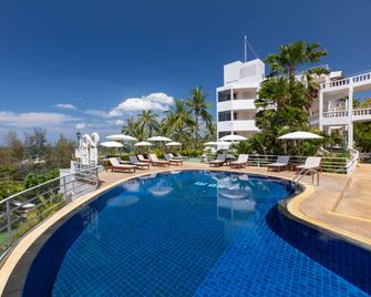Best Western Phuket Ocean Resort (SHA Plus+) - קארון - בריכה