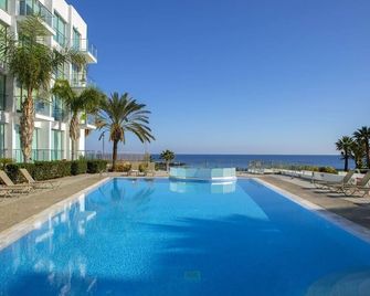 Coralli A 305 - Protaras - Pool