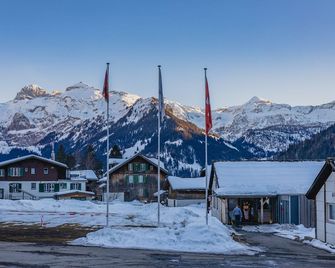 Mountain Lodge Backpackercamp - Lenk