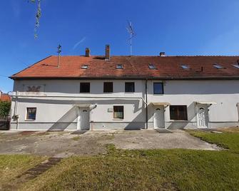 2-Rent Group Hostel Rooms&apartments Eve168 - מינכן - בניין