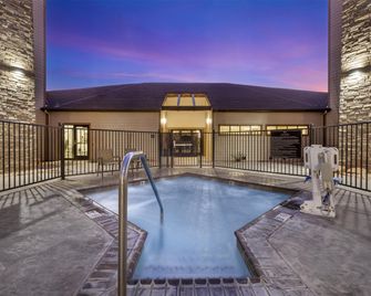 Best Western Plus Bryce Canyon Grand Hotel - Bryce - Svømmebasseng