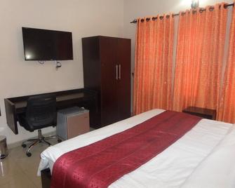 Stanzel Grand Resort - Abuja - Bedroom