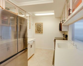 Key Largo Getaway with Bay Views and Pool Access! - Key Largo