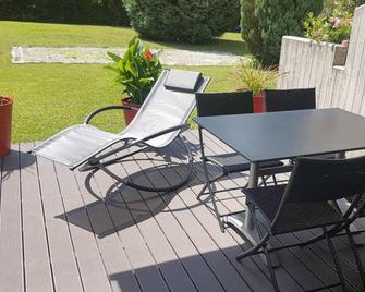 Appartement avec terrasse - Sitten - Innenhof
