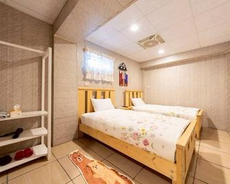 Monica Workshop - רן-איי - חדר שינה