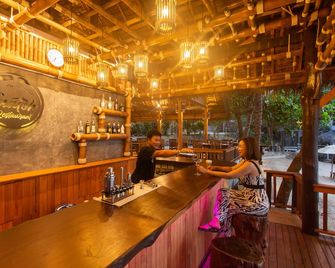 كوه تاو ريلاكس فريدوم بيتش ريزورت - كو تاو - بار