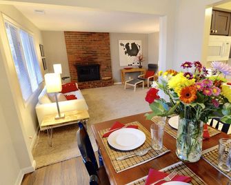 Heritage Suites 15 - Manhattan - Matsal