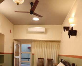 Dwaraka Guest House - Tiruvannāmalai