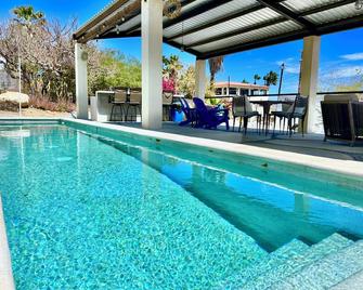 Hillside Seaview Oasis #2 w/ Heated Pool, 10 Minute Walk to Beach - Los Barriles - Piscina