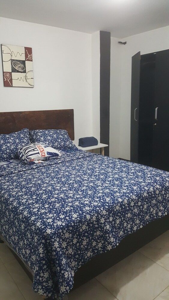 Close To Corferias, American Embassy, Puente Aranda Military Club, Terminal - بوغوتا - غرفة نوم