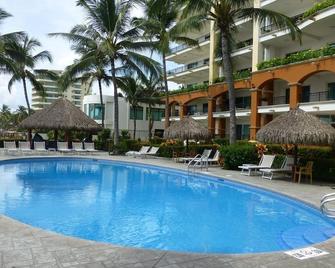 5 Star Playa Royale 2 Bedrooms on the 6th floor ask about our other PRR condos - Nuevo Vallarta - Pool