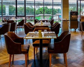 Zayn Express & Suites - Băng Cốc - Nhà hàng