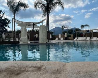 Time B&B - Poggiomarino - Pool