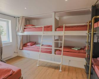 Villa Petit Perrot (03) - Heated pool - Citystade - 2h Lyon - 45p - Lapalisse - Schlafzimmer