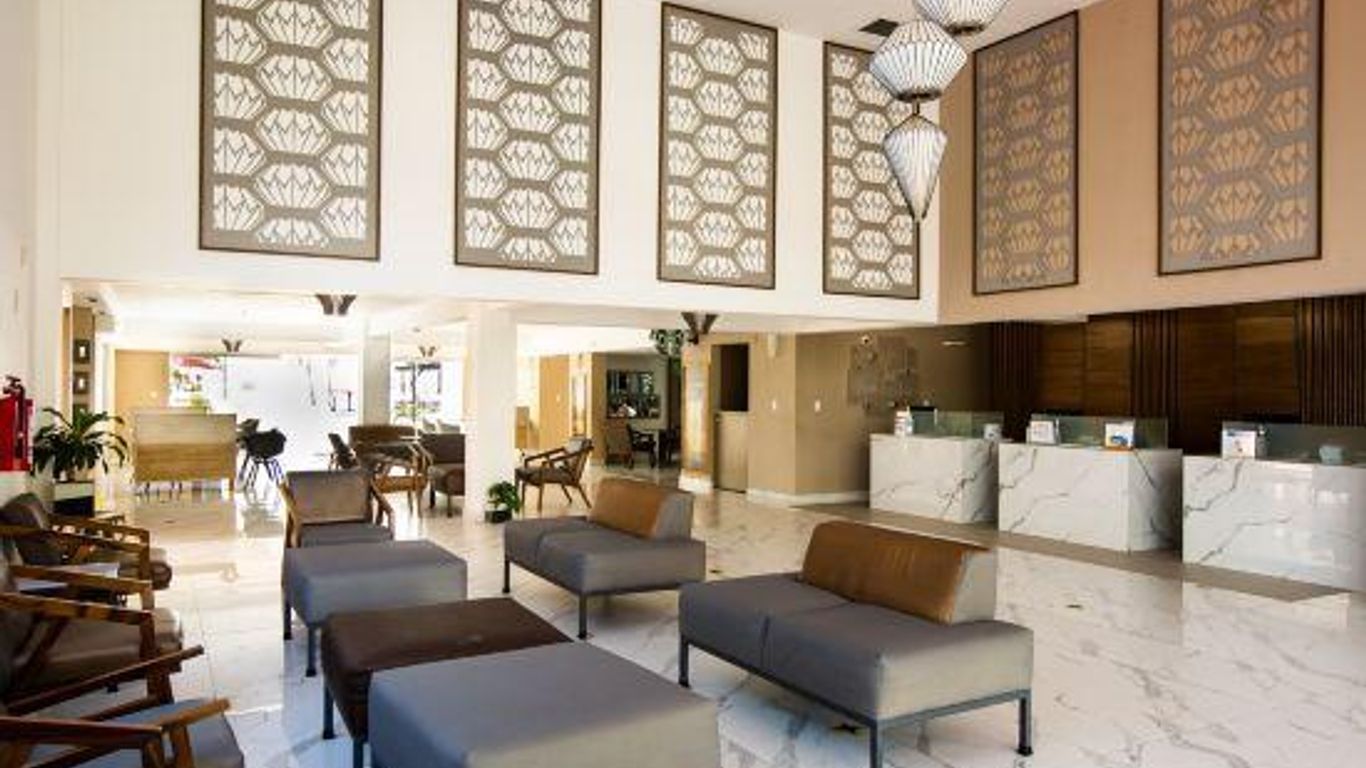 Ocean View Cancun Arenas